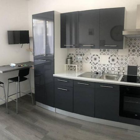 Yannadal/Studio Cosy Avec Vraie Cuisine A Recouvrance/ Proche Tram/Bus Et Proximite Avec L'Arsenal Apartment Brest Bagian luar foto